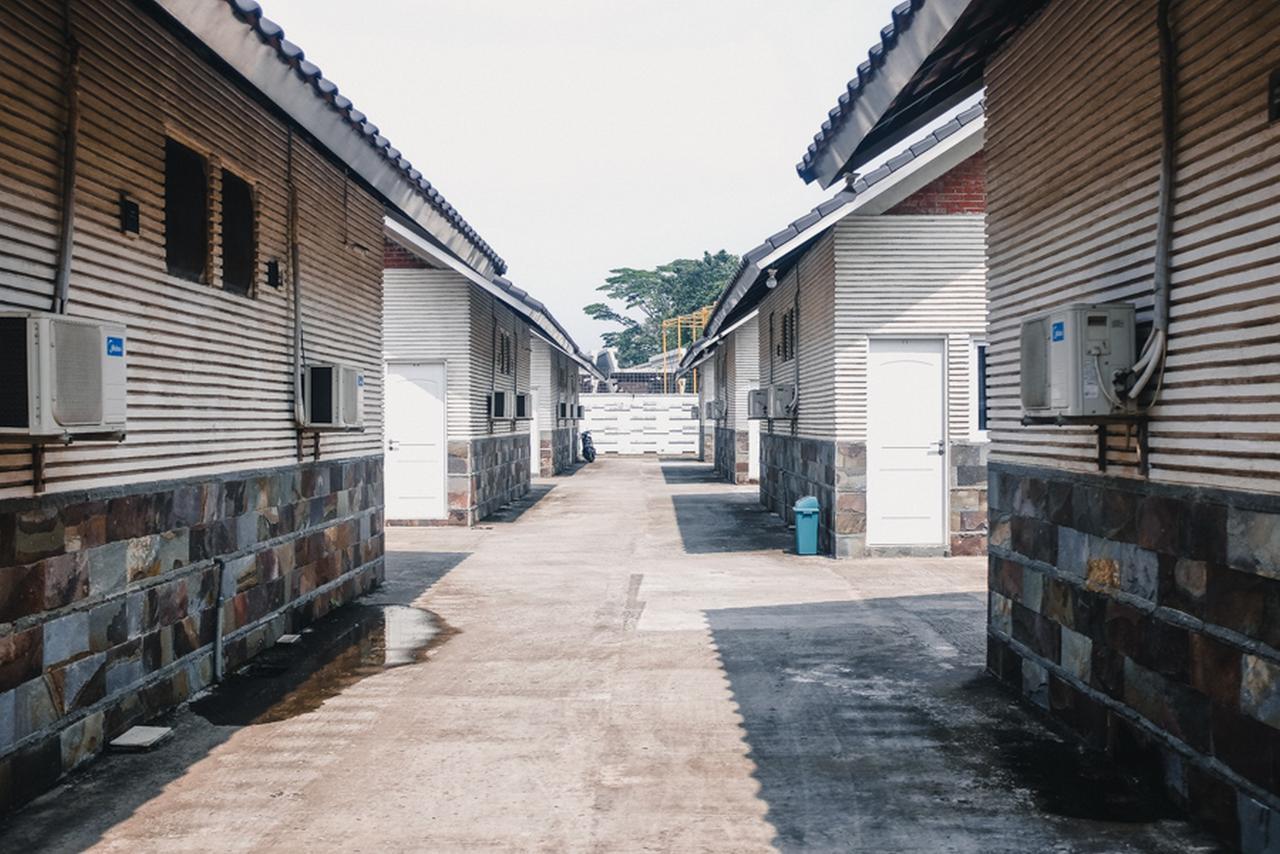 RedDoorz near Sirkuit Sentul Hotel Bogor Exterior foto